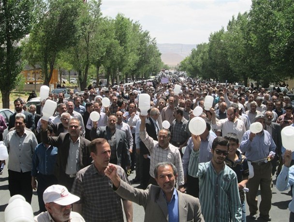 فریاد "بی آبی" در بام ایران طنین‌انداز شد+تصاویر