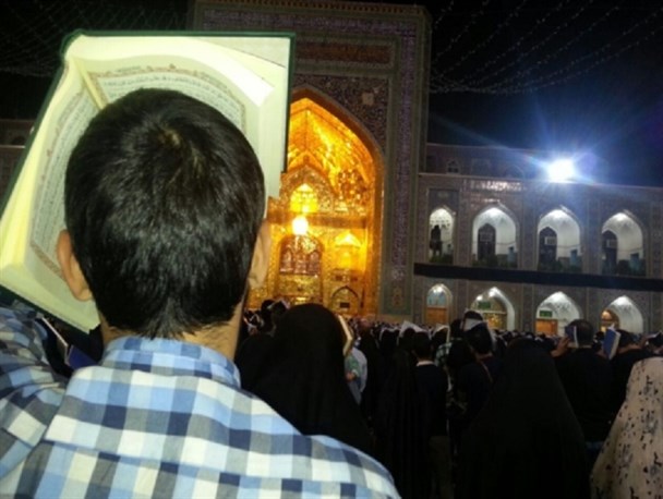 گزارش تصویری از نخستین شب از شب های لیالی قدر در حرم امام رضا(ع)