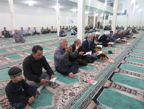 احیای اولین شب قدر در مساجد و تکایای گیوی برگزار شد/تصاویر