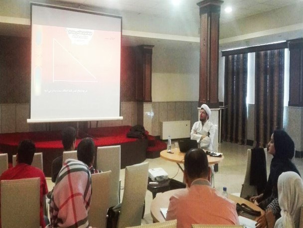 برگزاری کارگاه تخصصی آموزش روئیت هلال در خوانسار/ تصاویر
