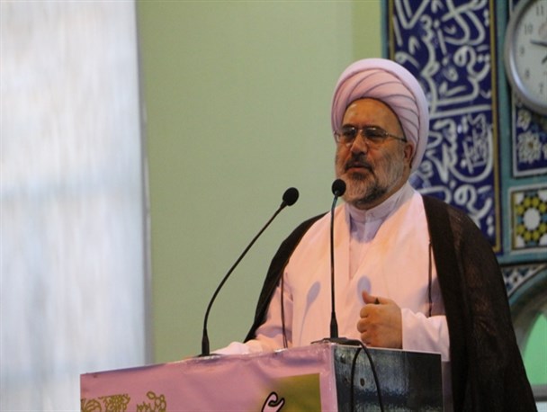 باید از دو قطبی کردن جامعه پرهیز کرد/تبعیت از رهبری و حضور در صحنه، شرط دوام انقلاب است