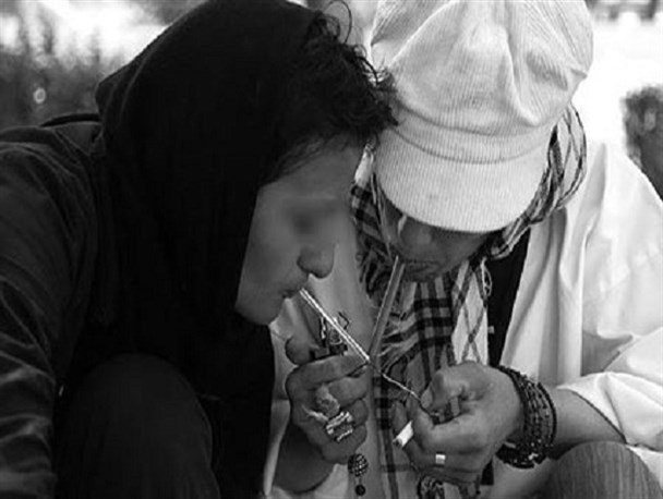 رسیدگی به وضعیت زنان معتاد متجاهر در اولویت بهزیستی خراسان شمالی قرار دارد/ اعتیاد زنان رو به افزایش است