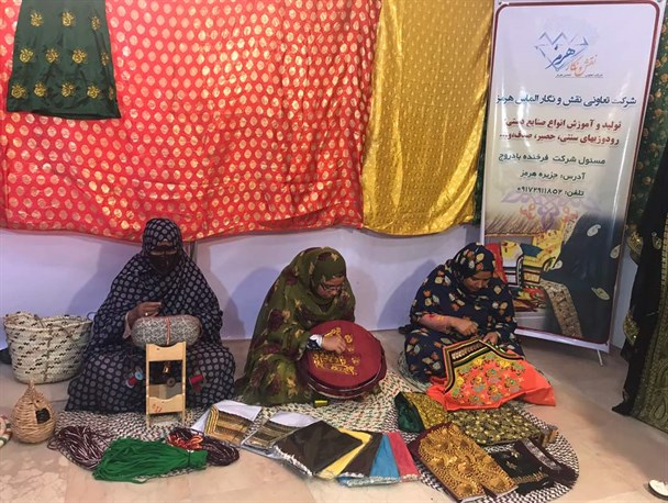 حمایت مسئولان دلمان را برای صادرات قرص کرده/هدفم پیشرفت بانوان روستایی در تولید ملی است