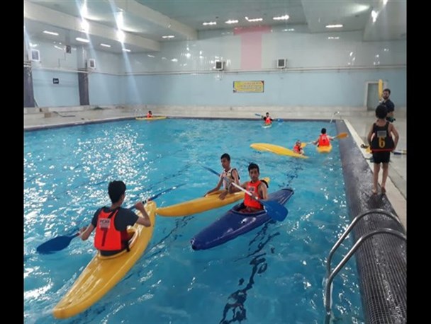 آشنایی ۱۲۰ علاقه مند قمی با رشته قایقرانی‌