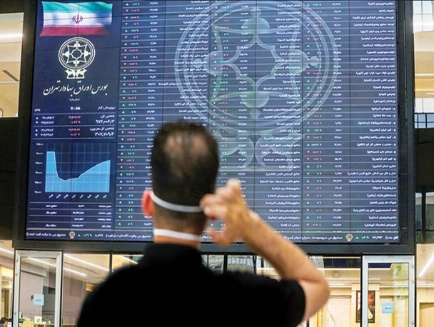 باز هم بورس منفی ماند / بازار سرمایه با بلاتکلیفی و خروج پول توسط حقیقی‌ها درگیر است