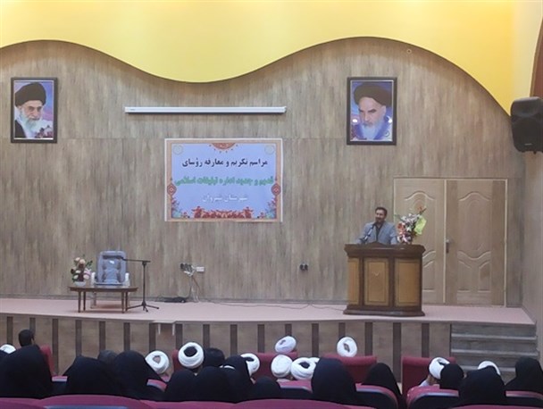 نظام ستم شاهی جوانان و مردم کشور را به بی بند و باری تشویق می کرد