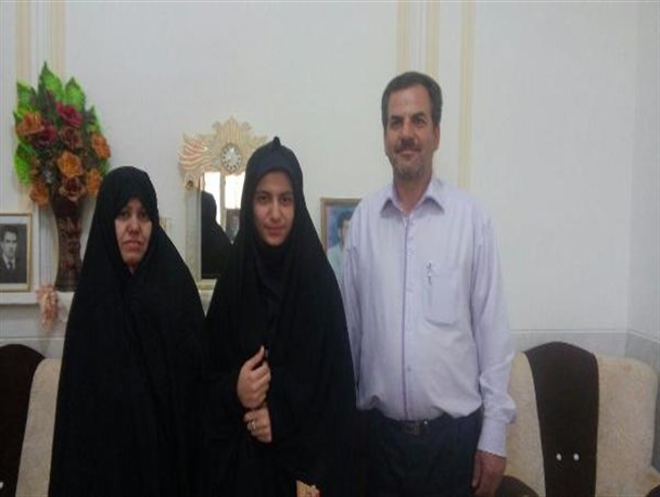 توکل به خدا مهمترین عامل موفقیتم بود / یکماه آخر کنکور هر روز به مزار شهدا می رفتم