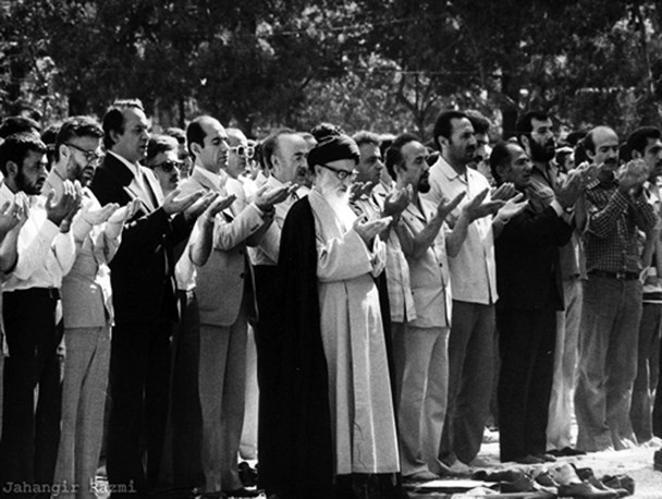 نماز جمعه پیوند عمیق عبادت و سیاست در نظام اسلامیست