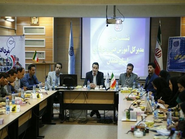 نشست خبری مدیر کل آموزش فنی و حرفه ای استان همدان
