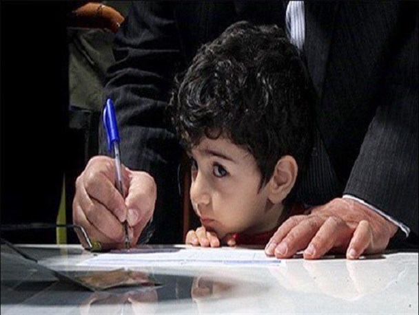 مدارس دولتی تنها مجاز به دریافت حق بیمه و هزینه کتاب درسی هستند