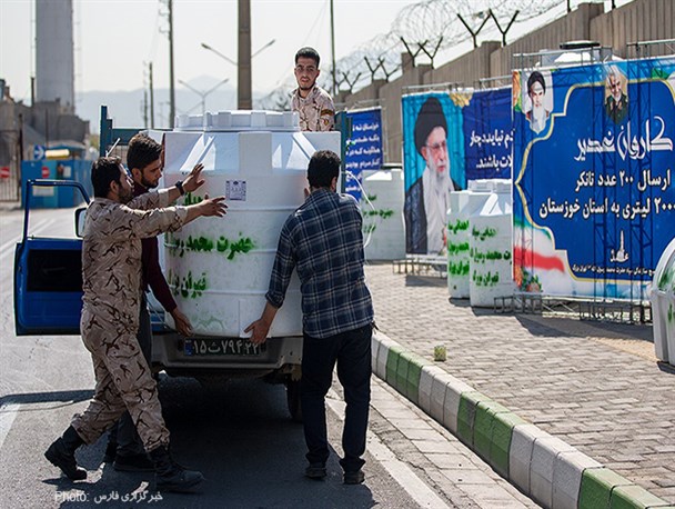 تصاویر/اعزام ۲۰۰ مخزن آب به خوزستان