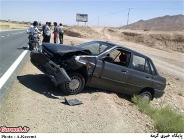 برخورد پراید با پژو حادثه آفرید / تصاویر