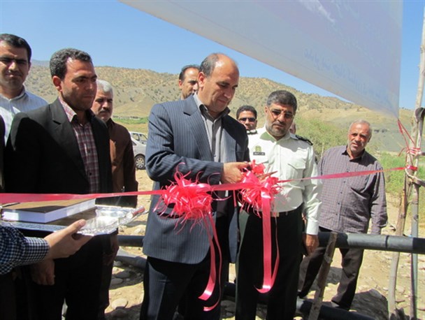 طرح آبیاری تحت فشار بارانی در روستای چم پلک شهرستان چگنی افتتاح شد