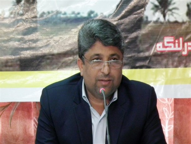 دولت و سپاه در یک مسیر و در راستای خدمت به مردم تلاش می کنند
