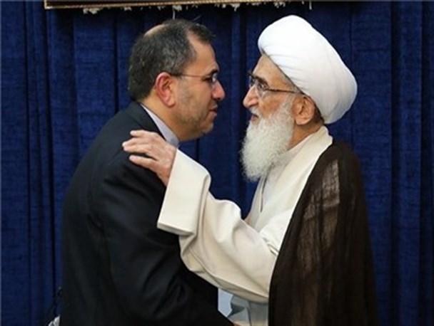 از اصرار دولت بر عدم نیاز به تصویب برجام در مجلس تا توصیه های دلسوزانه مراجع