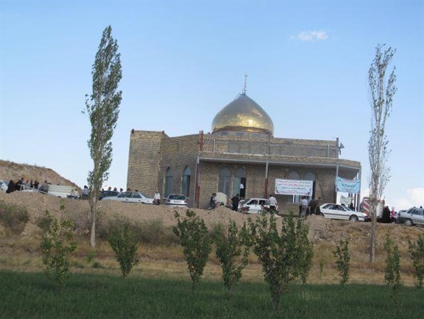 مکان امامزاده ها برای تربیت نسل جوان باید توسعه یابد