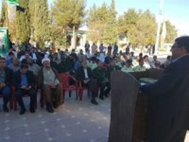 گلزار شهدای سیرجان گلباران شد