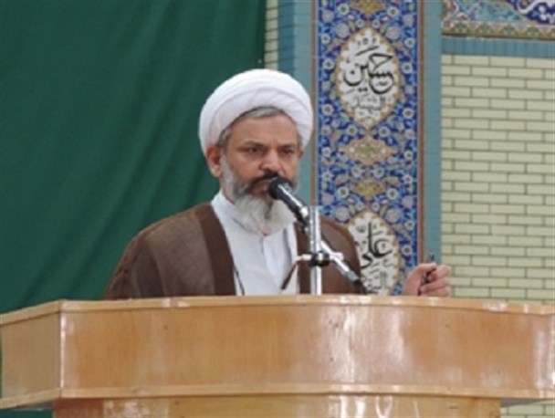 نمایندگان جلوی قراردادهای نفتی را بگیرند/ سودهای کلان بانک‌ها مانع اقتصاد مقاومتی است