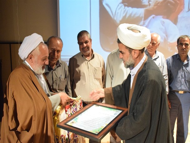 از آزادگان و ایثارگران میبدی تجلیل شد +تصاویر