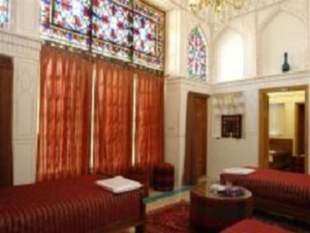 افتتاح و بهره برداری از سه طرح اقامتی در کاشان