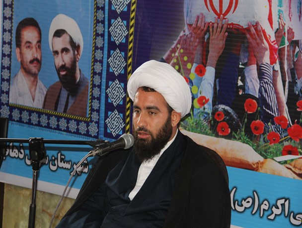 خون شهداء نهال نوپای انقلاب را به درختی تنومند تبدیل کرد/شهادت عروج انسان بسوی سعادت است