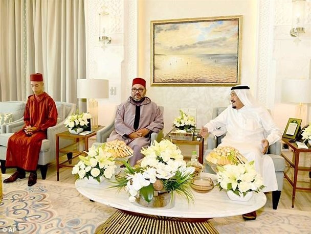 سفر تابستانی ملک سلمان به مراکش، ۱۰۰ میلیون دلار آب خورد