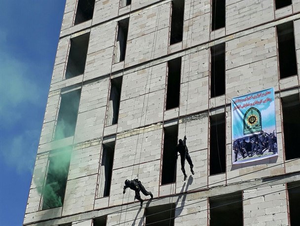 مانور رهایی گروگان و اقتدار پلیس در تربت حیدریه برگزار شد+تصاویر