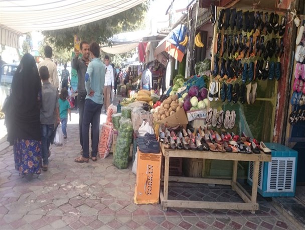 پیاده رو ها و خیابان ها در تصرف مغازه داران و بیخیالی مسئولان شهری +تصاویر