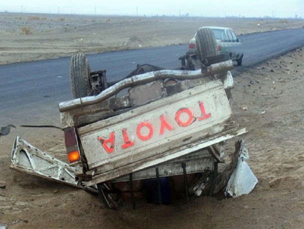 ۲۴ کشته و مصدوم در پی واژگونی خودرو تویوتا در سراوان