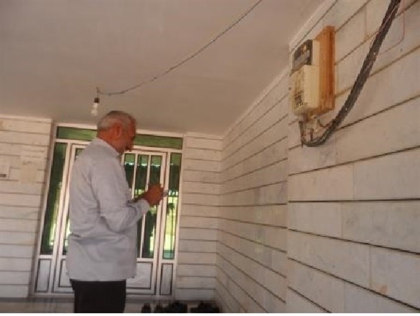 کنتور خوانی رئیس اداره برق شهرستان مراوه تپه+تصویر