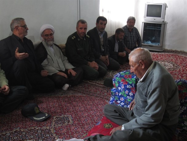 مشکل آب و راه روستای پیله رود حل شود