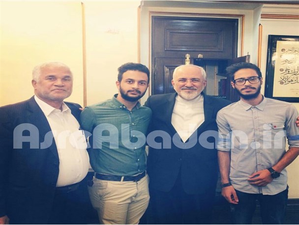 عکس یادگاری نماینده آبادان با ظریف در فرودگاه مهرآباد