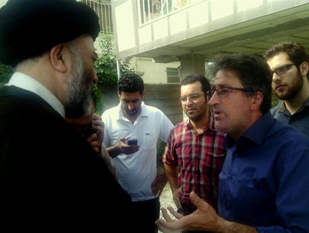 حضور مسئولان رامسری در منزل خانواده‌های حجاج مفقود شده حادثه منا +تصاویر