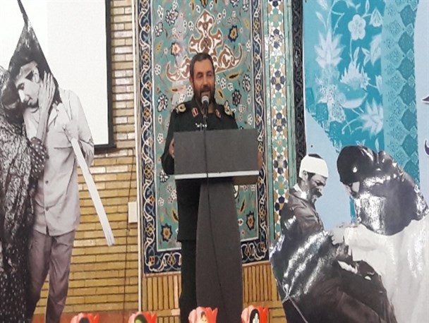 زنان قهرمانان دفاع مقدس هستند/ نقش زنان در دفاع مقدس مورد غفلت واقع شده است