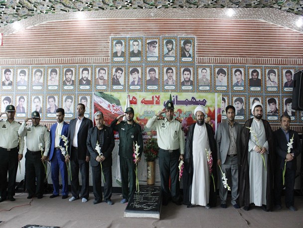 مزار شهدای انقلاب اسلامی شهرستان قرچک  گلباران شد+ تصاویر
