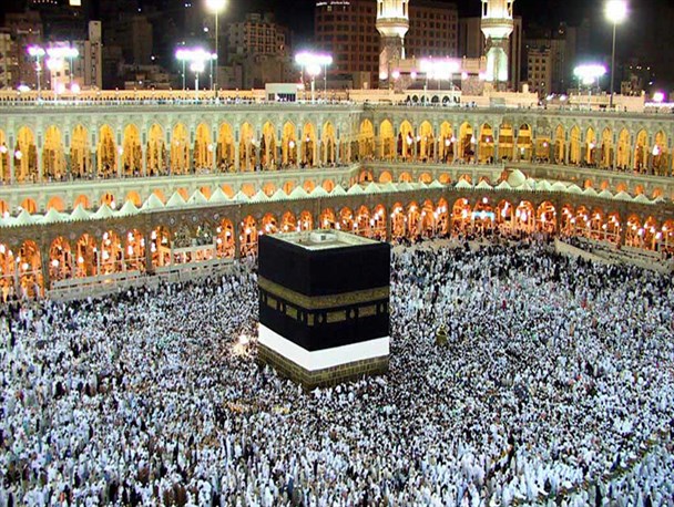 امسال حاجیان ما از فوائد و آثار و برکات معنوی و مادی حج محروم شدند