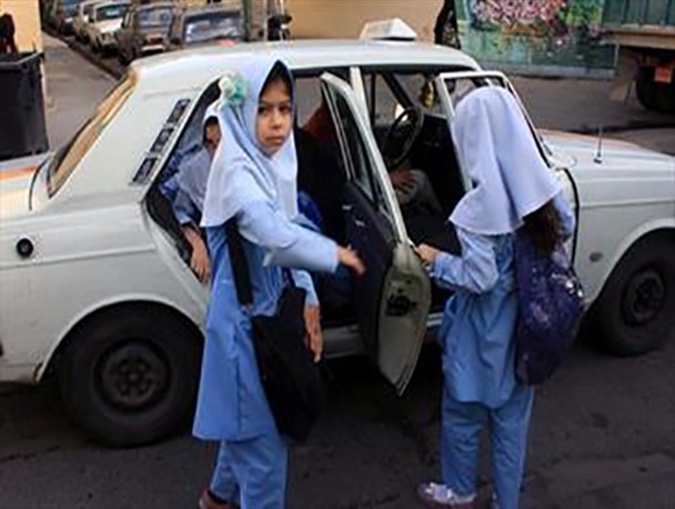 یکه تازی سرویس های مدارس در سپیدان