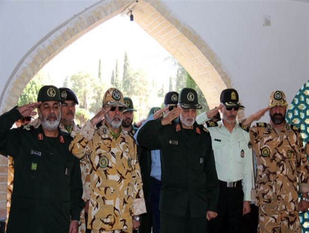 مراسم صبحگاه مشترک نیروهای مسلح در شیراز