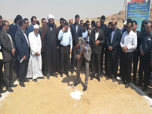 افتتاح و کلنگ زنی ۸ طرح عمرانی و بهداشتی در پارسیان/ بعد از سالها کلنگ دیوار حفاظتی فرودگاه پارسیان زده شد
