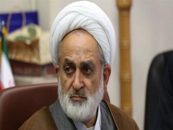 شهادت شهید چهارساله دلیل زنده‌بودن انقلاب است/ مردم علی رغم تمام مشکلات، پای نظام ایستاده‌اند
