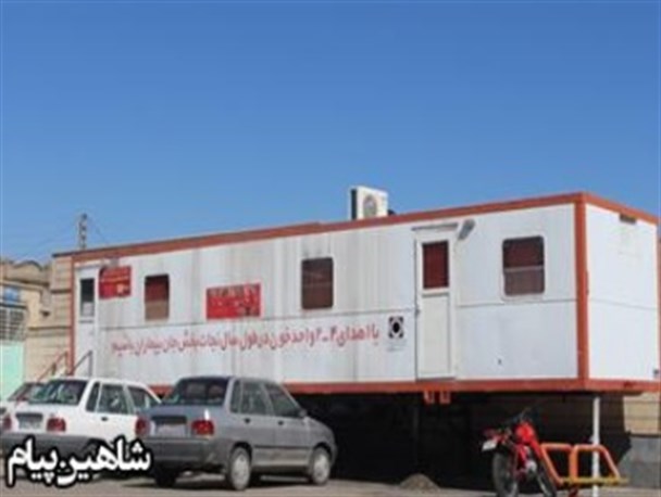 مردم شاهین دژ در کانکس خون می دهند