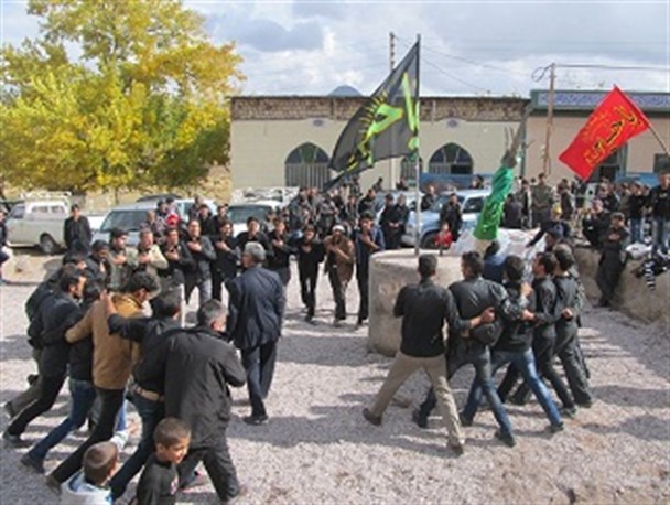 جوش زنی سنت ماندگار عزاداری در شهربابک +عکس