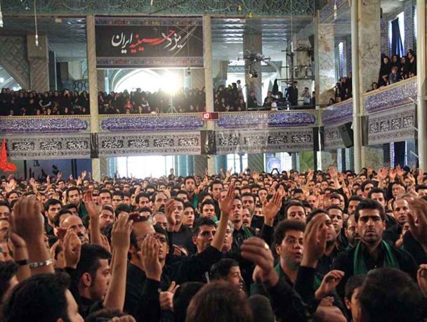 عزاداری هیئات عزاداری یزد در مسجد ملااسماعیل از دریچه دوربین