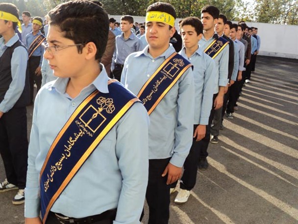 شهدای دانش آموز بهترین الگو برای نوجوانان جامعه هستند