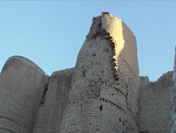 قلعه تاریخی شهر منوجان را در‌یابید