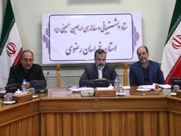 به اهتزار درآمدن پرچم اربعین، بزرگ ترین قدرت نمایی دینی است/ پیاده روی عظیم اربعین حرکتی بی نظیر، محبت آمیز و صلح طلبانه
