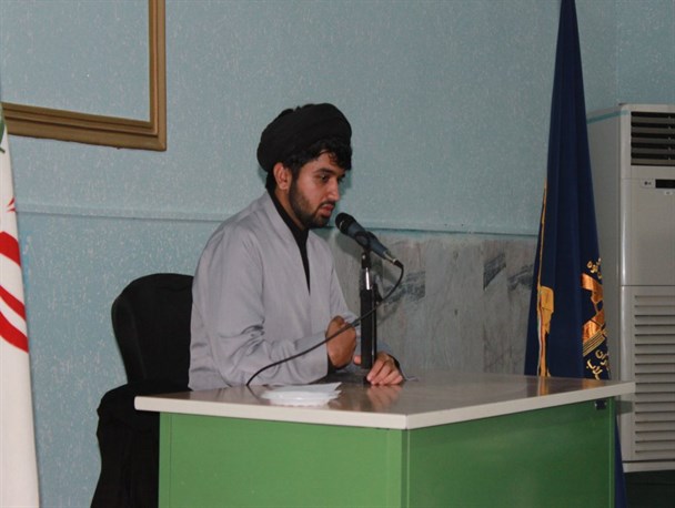 بصیرت ،چراغ راهنمایی برای نجات از گرد و غبار فتنه ها/ داعش میوه تلخ درخت تفرقه است