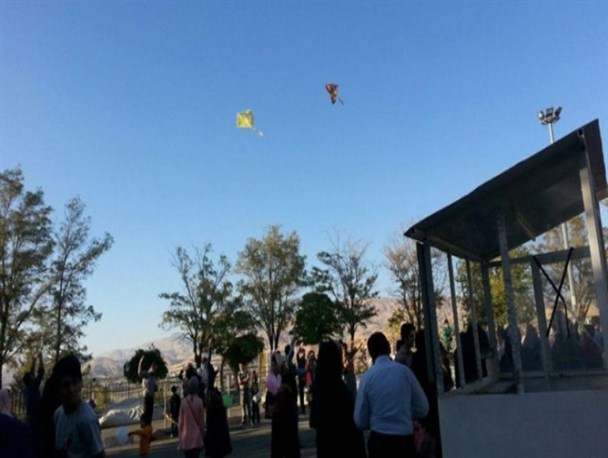 بادبادک ها بر فراز شهر کامیاران به پرواز درآمدند