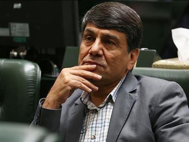روحانی در برابر فساد 8 هزار میلیارد تومانی صندوق ذخیره فرهنگیان پاسخگو باشد/ مجلس به وزرای پیشنهادی دوتابعیتی رأی اعتماد نمی‌دهد