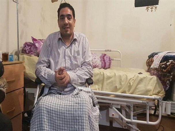 حاج صمد فاتح نژاد و همسر یک پاسدار/ من با خداوند و اهل بیت(ع) معامله کرده ام/ پاسخِ جانباز مدافع حرم به مشاور رئیس جمهور چه بود؟